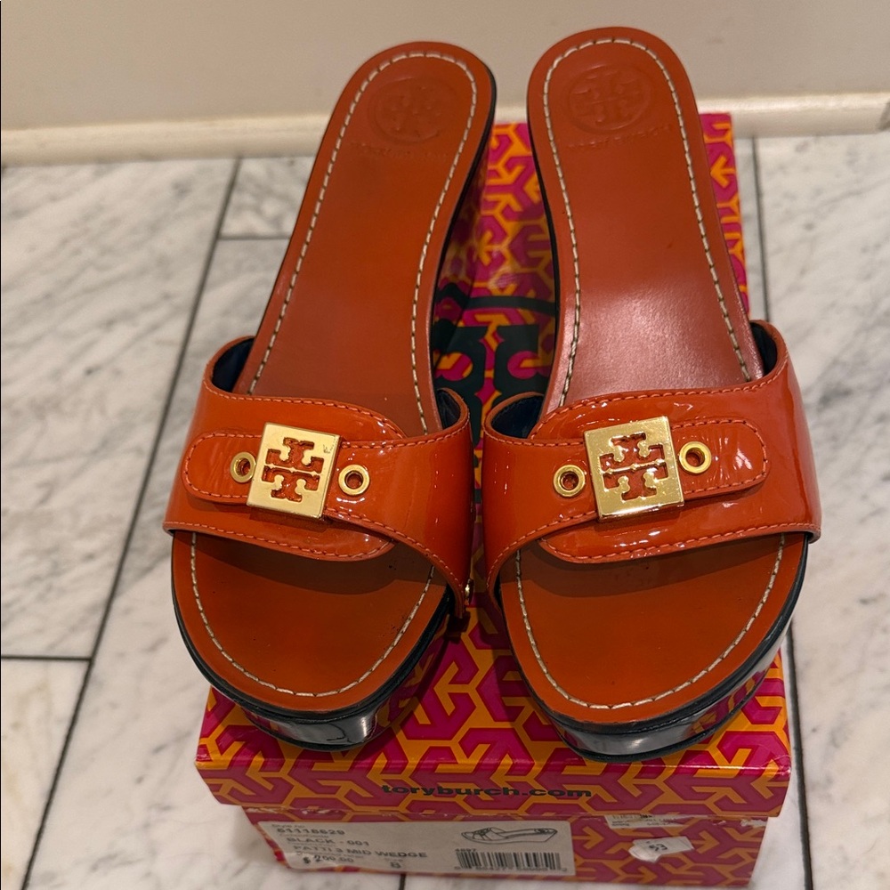 Tory Burch Orange Patent Slide Sandals with Gold Logo retail $250